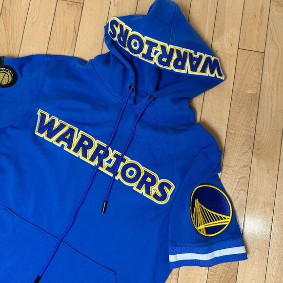 Golden State Warriors NBA Short Sleeve Hoodie Top Shirt Size Small - Picture 3 of 9
